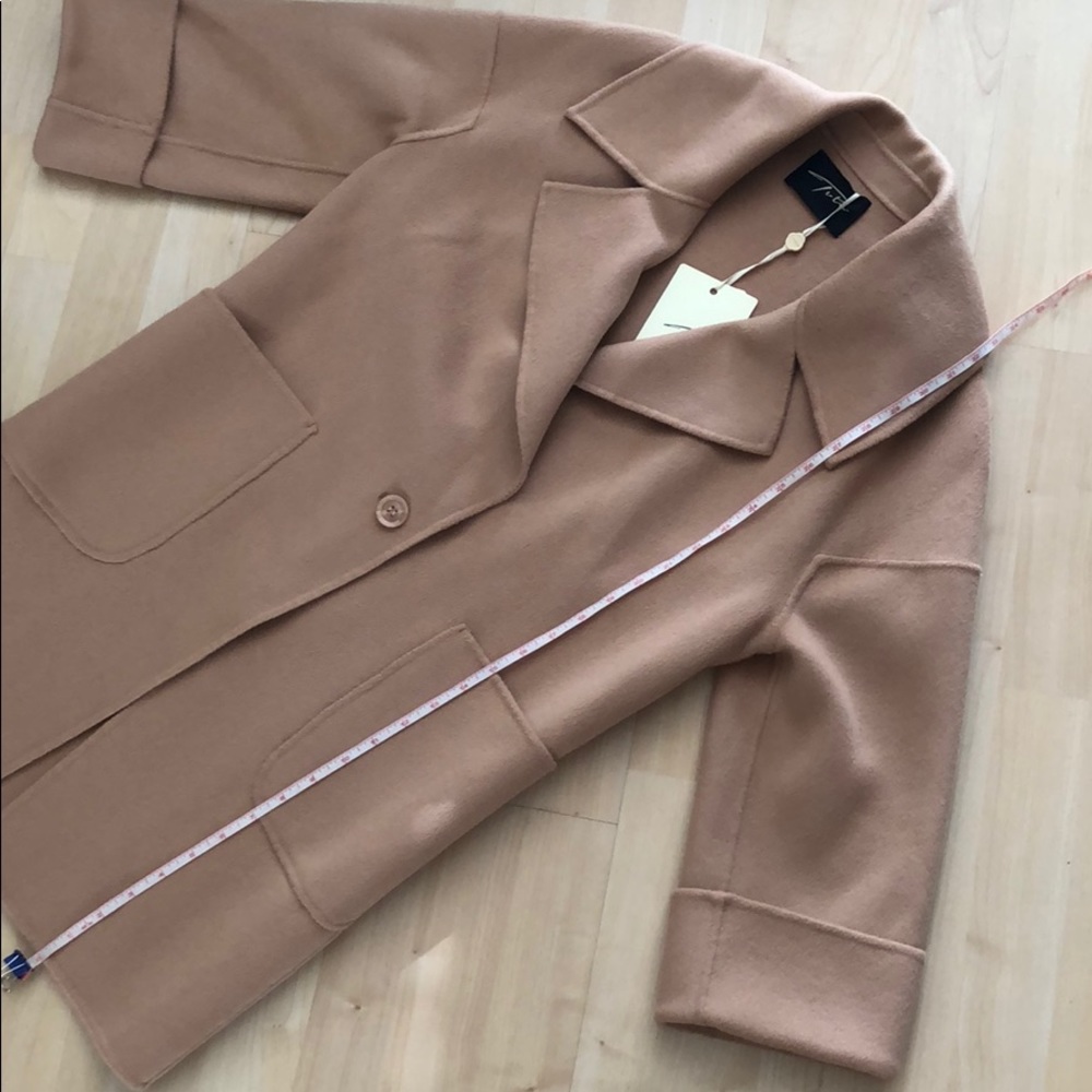 Wool coat - Picture 7 of 9
